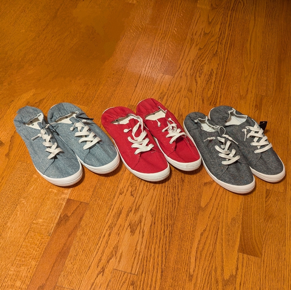 Riley Sneakers (ALSO HAVE PINK, BLACK, BLACK W/ WHITE FLOWERS, & NAUTICAL PAIRS)